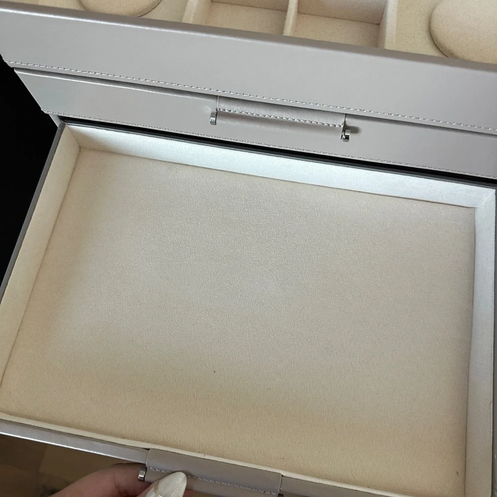 WOLF Sophia Large Mink Leather Jewelry Box Organizer with Silver Accents - Picture 6 of 9